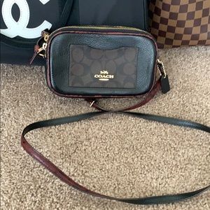 Rare Double-Zipper Coach Crossbody Bag!!